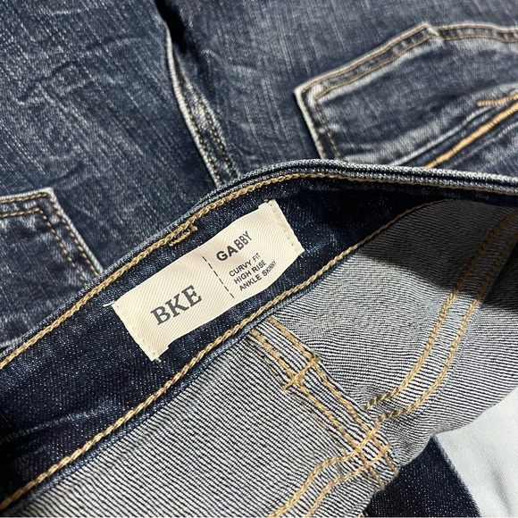 BKE Gabby Curvy Fit High Rise Ankle Skinny Jeans Size 34 x 27 - Picture 5 of 5